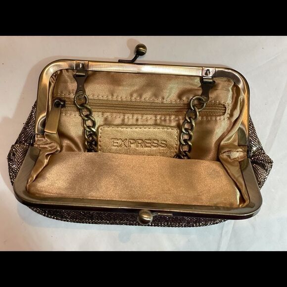 Express Gold and Brass clamshell clutch, brass chain lined in champagne satin - Picture 4 of 12